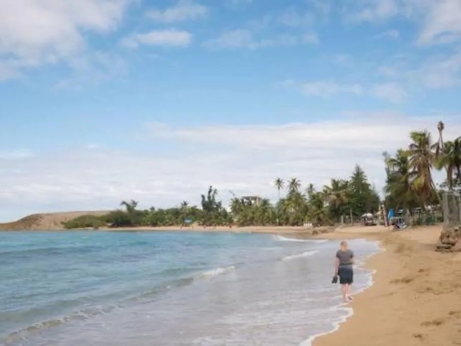 Haudimar Ph Beachfront Apt 4Br/3Bath Isabela Apartment